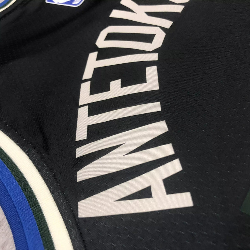 Camiseta NBA masculina dos Milwaukee Bucks edição Statement 2022/23.